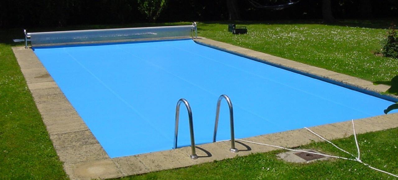 ISOLA Abdeckung mit manueller Aufrollvorrichtung